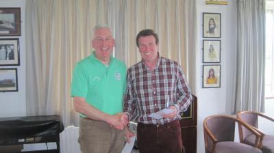 Peter runner up match play 2013.JPG